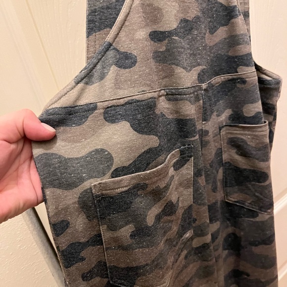 Camo Overalls NWT- Comfy Material (like sweats) SM - Picture 2 of 5